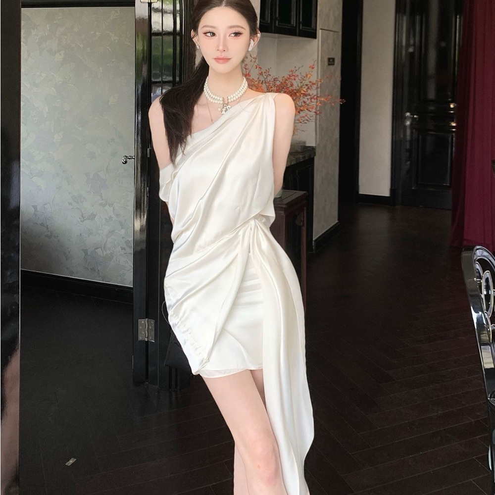 Elegant Cream One-Shoulder Dress